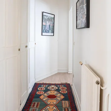Daire Chic Bohemian 1bd Batignolles Paris